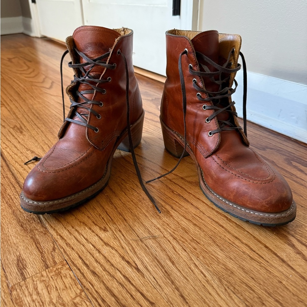 Red Wing Heritage Clara Boots Size 9